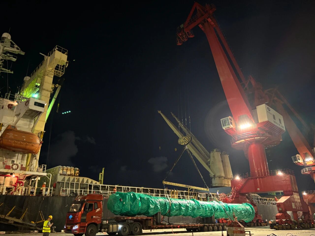 中国化学五环公司总承包的印尼PON 年产3万吨新戊二醇项目关键设备顺利发运