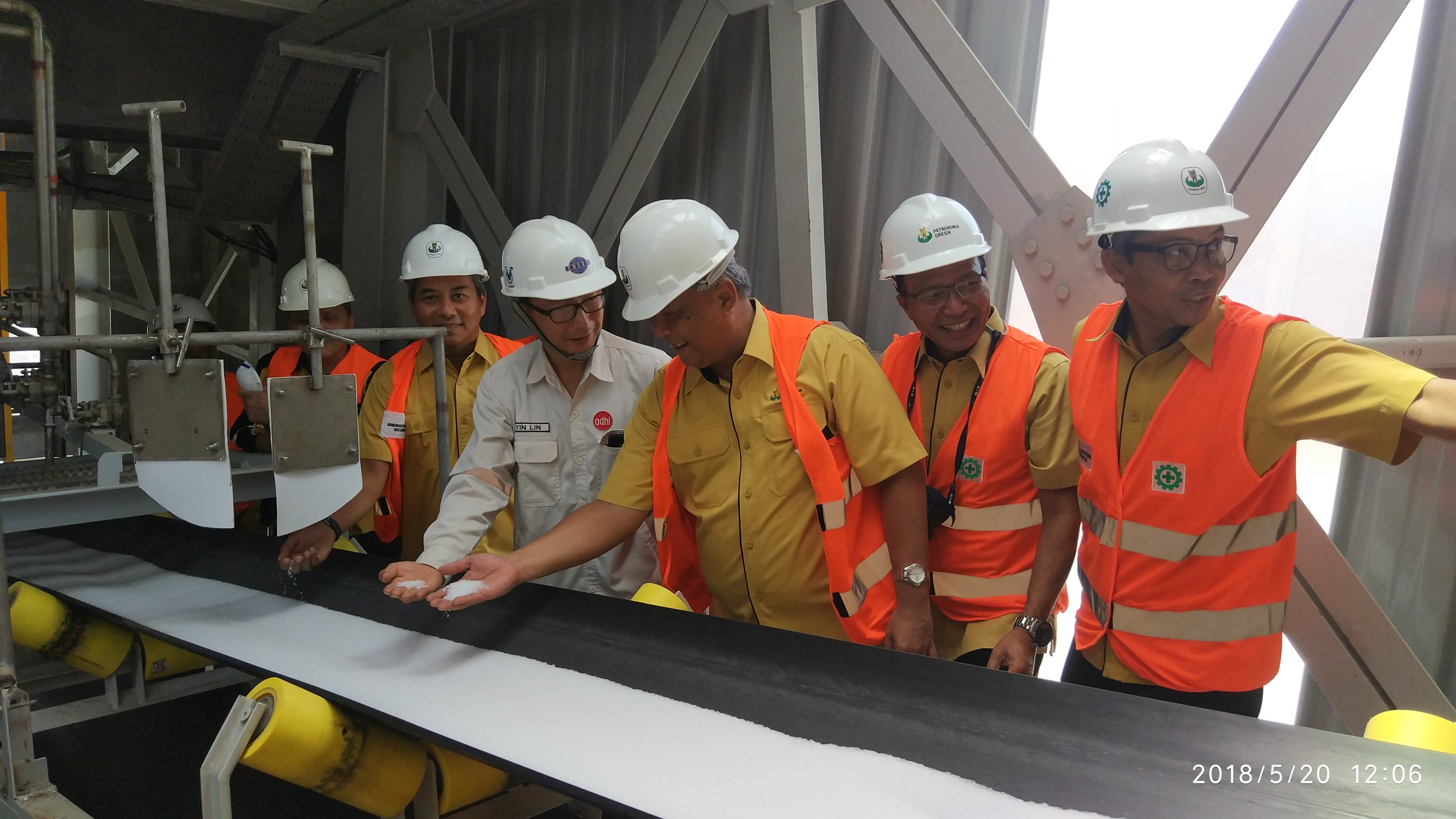 15 项目打通全流程,产出尿素.jpg